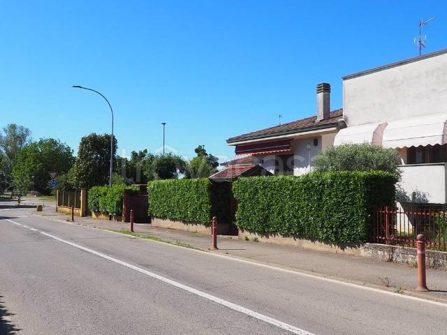 Villa Indipendente in vendita a Cassano D'adda, Lombardia