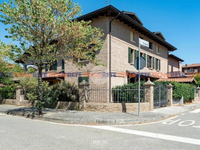 Villa Indipendente in vendita a Cavazzona, Castelfranco Emilia