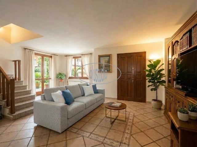 Villa Indipendente in vendita a Pian di Scò, Castelfranco Piandiscò
