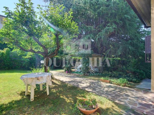 Villa Indipendente in vendita a Cellatica, Lombardia
