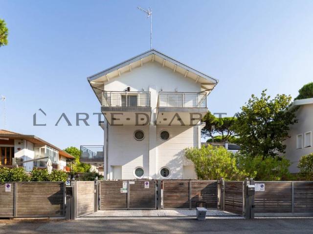 Villa Indipendente in vendita a Milano Marittima, Cervia