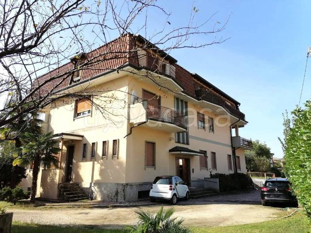 Villa Indipendente in vendita a Curno, Lombardia