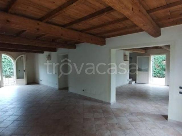 Villa Indipendente in vendita a Ferrara, Reggio Emilia