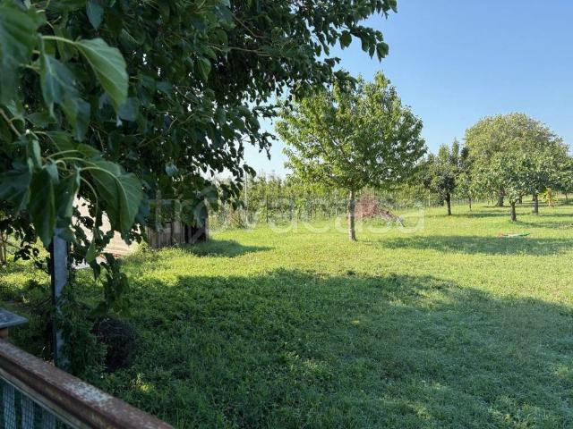Villa Indipendente in vendita a Villaggio Satellite, Ferrara