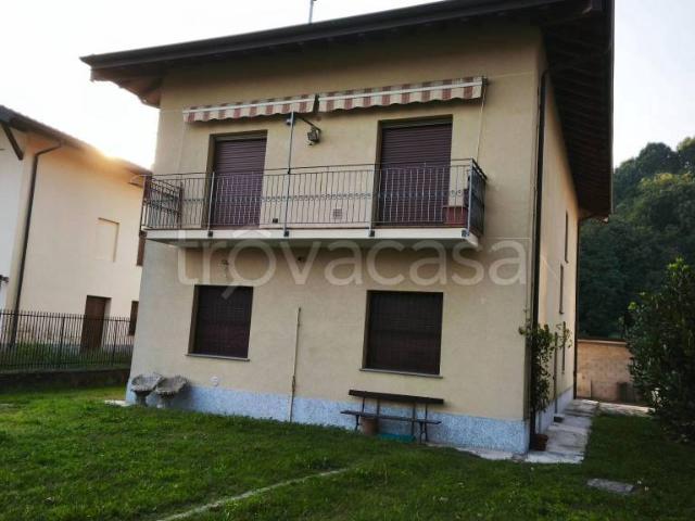 Villa Indipendente in vendita a Azalee, Gallarate