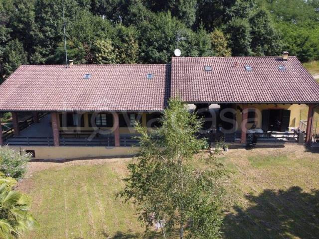 Villa Indipendente in vendita a Gattico-Veruno, Piemonte