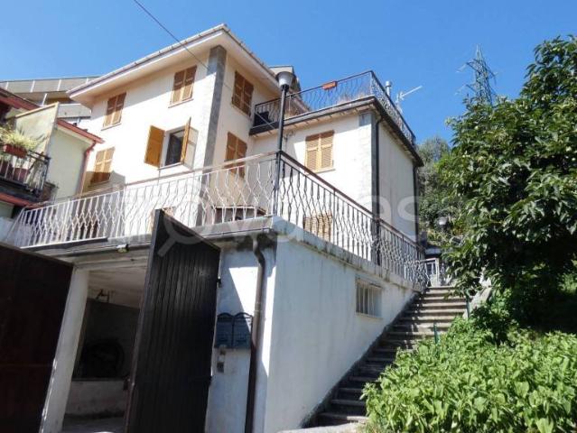 Villa Indipendente in vendita a Val Polcevera, Serra Riccò