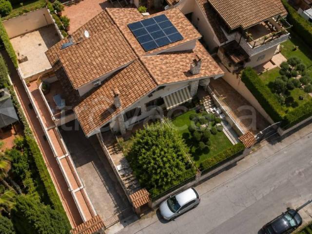 Villa Indipendente in vendita a Guidonia Montecelio, Roma Capitale