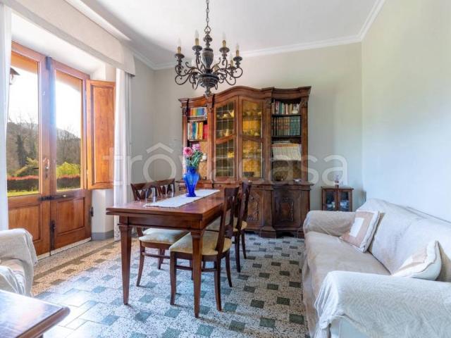 Villa Indipendente in vendita a Bagni Di Lucca Ponte, Toscana