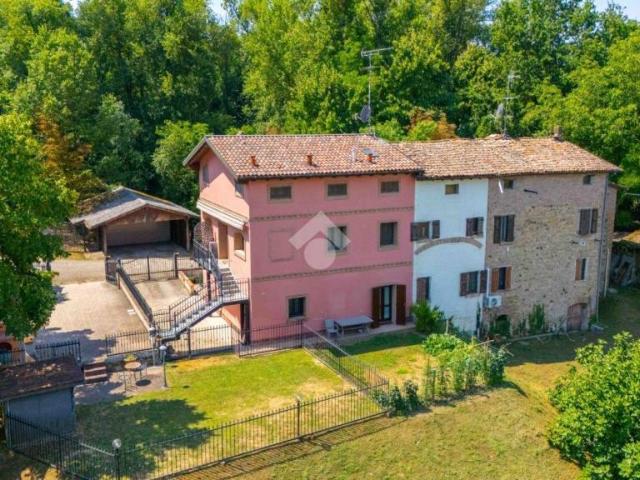 Villa Indipendente in vendita a Unione dei comuni del Distretto Ceramico, Maranello
