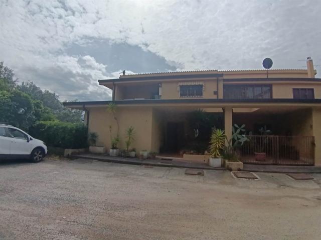 Villa Indipendente in vendita a Calabria, Cosenza