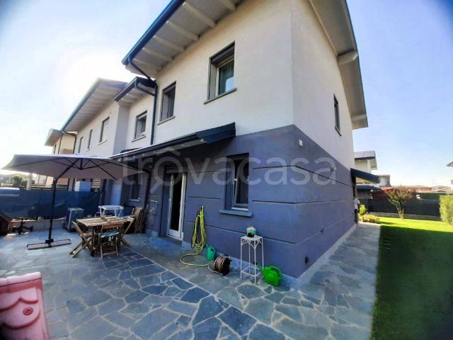 Villa Indipendente in vendita a Misano Gera D'adda, Lombardia