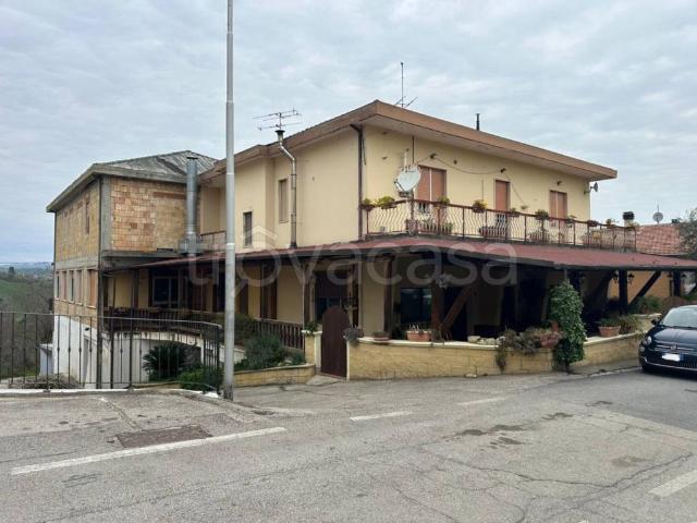 Villa Indipendente in vendita a Montefino, Abruzzo