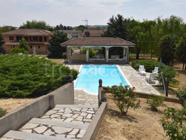 Villa Indipendente in vendita a Piemonte, Asti