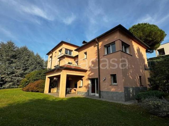 Villa Indipendente in vendita a Imberido, Oggiono