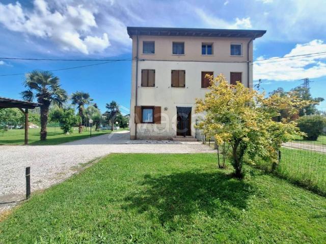 Villa Indipendente in vendita a Palazzolo Dello Stella, Friuli-Venezia Giulia