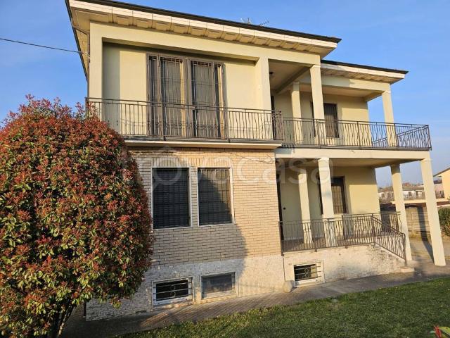 Villa Indipendente in vendita a Pinarolo Po, Lombardia
