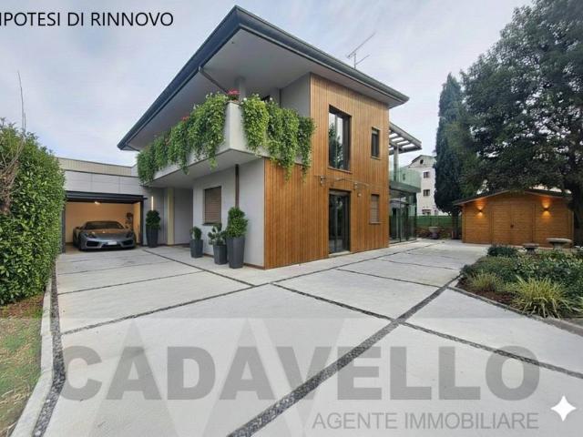 Villa Indipendente in vendita a Susegana, Veneto