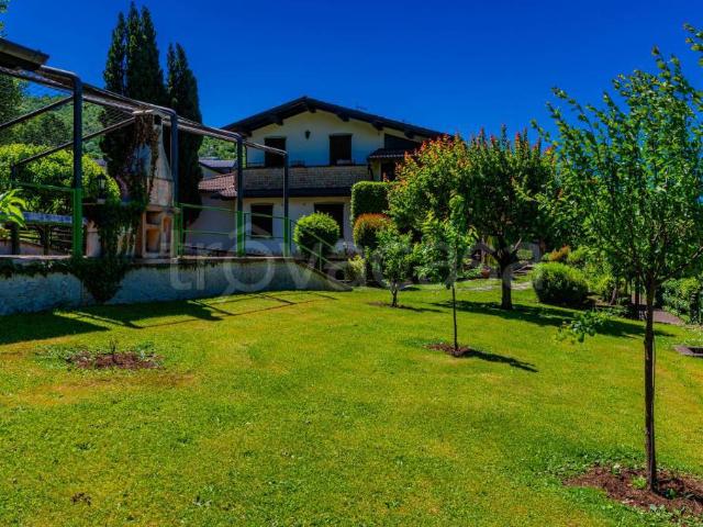 Villa Indipendente in vendita a Cornale, Pradalunga