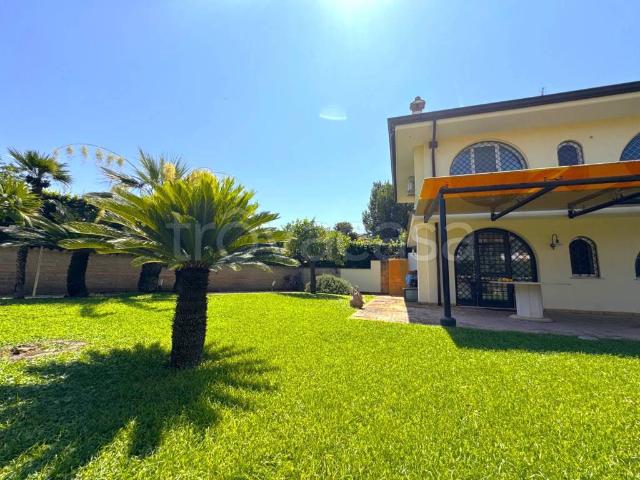 Villa Indipendente in vendita a Sabaudia, Lazio