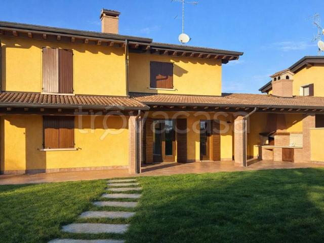 Villa Indipendente in vendita a Solferino, Lombardia