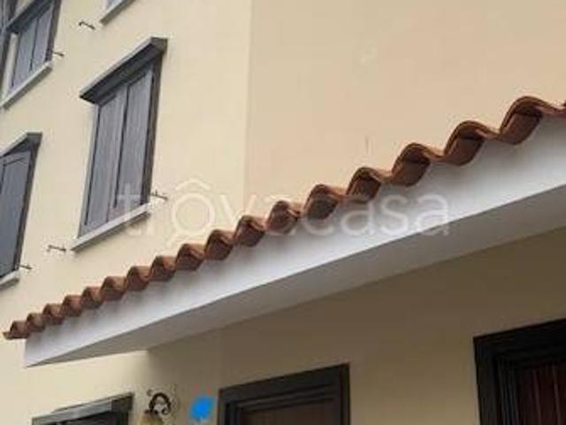 Villa Indipendente in vendita a Paderno, Reana Del Roiale
