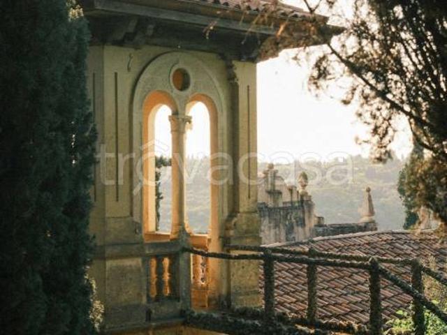 Villa Indipendente in vendita a Quinzano, Brenzone
