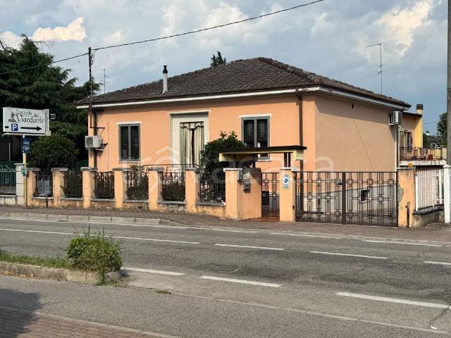 Villa Indipendente in vendita a Brocciolo, Villafranca Di Verona