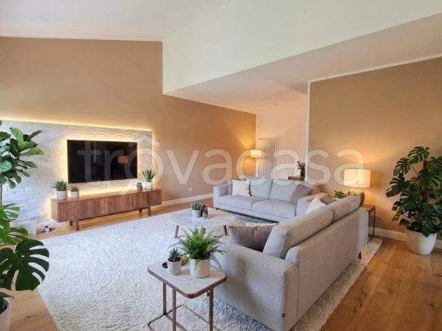 Villa Indipendente in vendita a Albignasego, Veneto