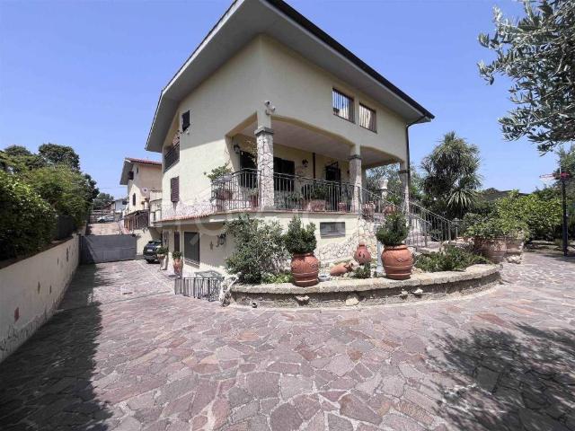 Villa Indipendente in vendita a Roma Capitale, Lazio