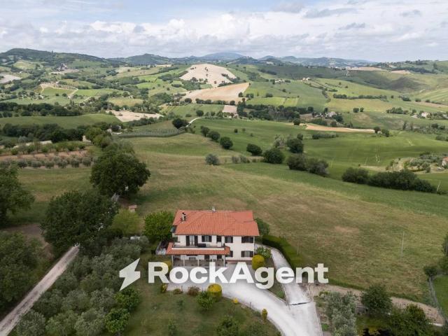 Villa Indipendente in vendita a Marche, Ancona