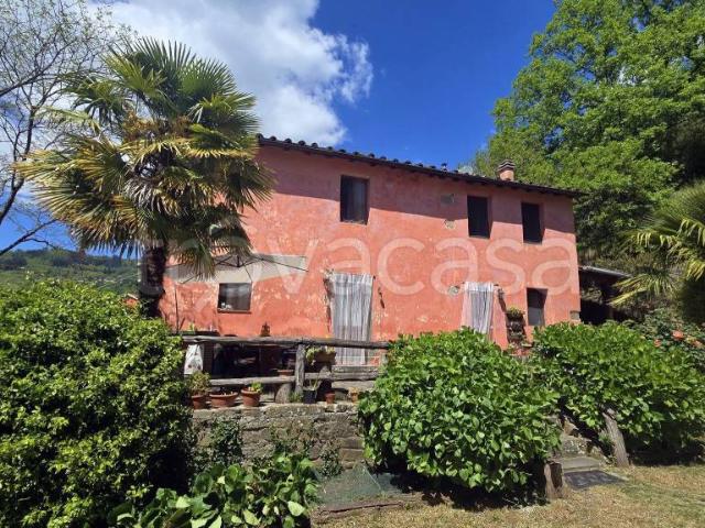 Villa Indipendente in vendita a Unione dei comuni Media Valle del Serchio, Ponte A Serraglio