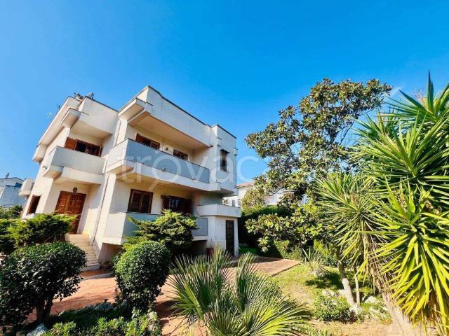 Villa Indipendente in vendita a Municipio 4, Puglia