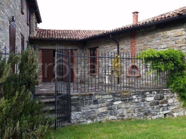 Villa Indipendente in vendita a Bettola, Reggio Emilia