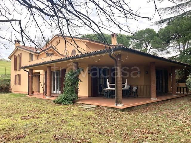 Villa Indipendente in vendita a Bologna, Reggio Emilia