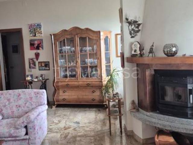 Villa Indipendente in vendita a Brunate, Como