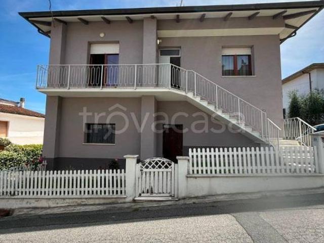 Villa Indipendente in vendita a Bucine, Toscana