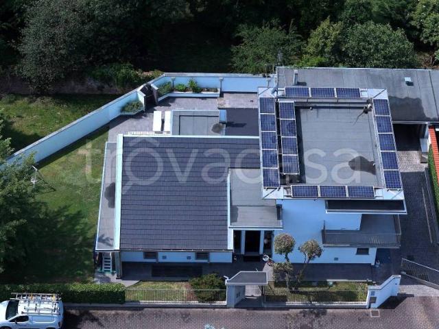 Villa Indipendente in vendita a Busto Garolfo, Lombardia