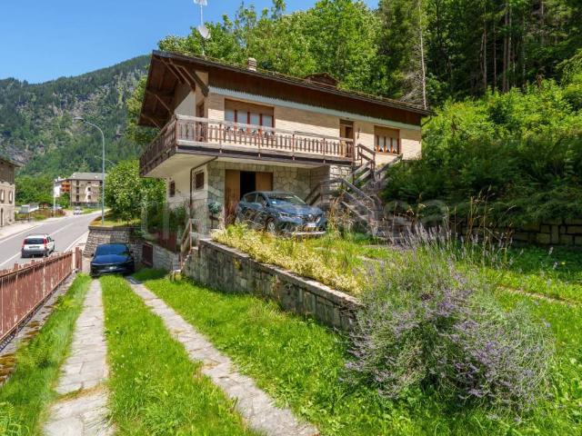 Villa Indipendente in vendita a Comunità montana della Valchiavenna, Campodolcino