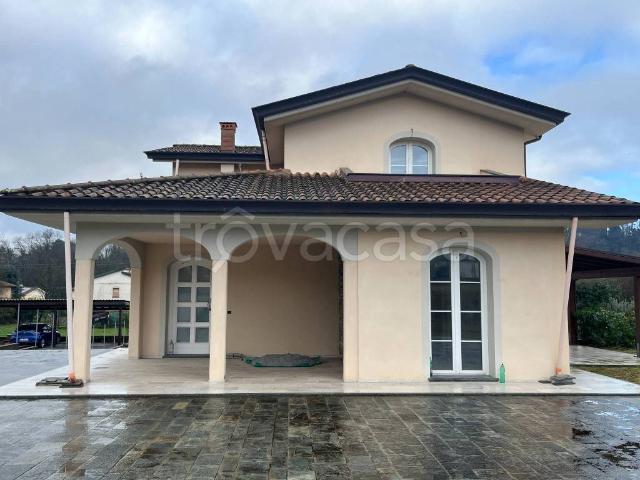 Villa Indipendente in vendita a Capannori, Toscana