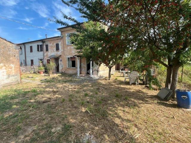 Villa Indipendente in vendita a Roncoferraro, Lombardia