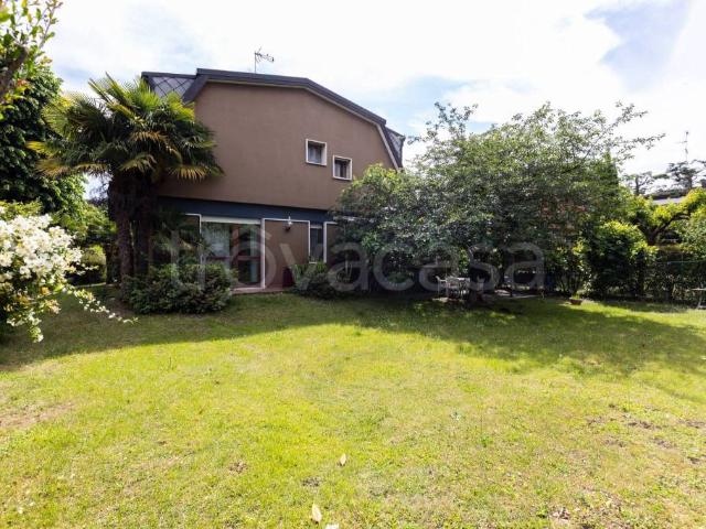 Villa Indipendente in vendita a Cascina Corridori, Bollate