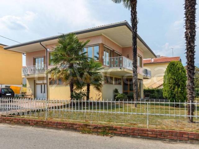 Villa Indipendente in vendita a Casola, Veneto