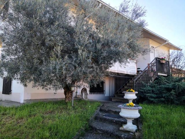 Villa Indipendente in vendita a La Chiusa, Casteggio