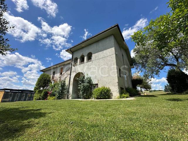 Villa Indipendente in vendita a Sambuco, Marche