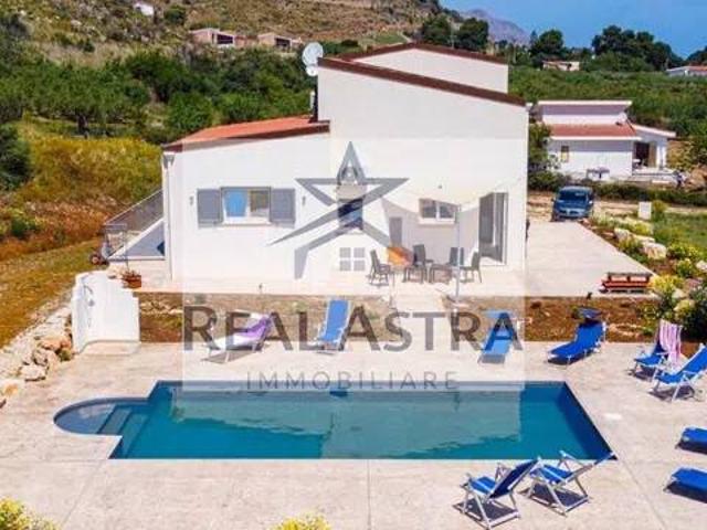 Villa Indipendente in vendita a Villaggio degli Ulivi, Castellammare Del Golfo