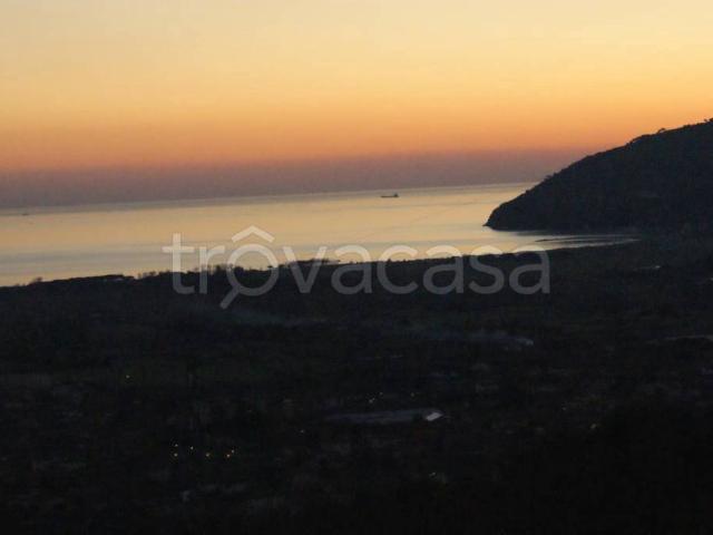 Villa Indipendente in vendita a Castelnuovo Magra, Liguria