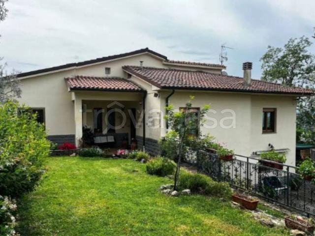 Villa Indipendente in vendita a Subbiano, Toscana