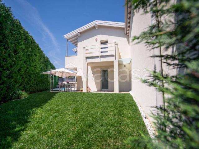 Villa Indipendente in vendita a Castiglione Delle Stiviere, Lombardia