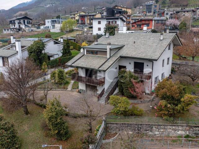 Villa Indipendente in vendita a Castione Andevenno, Lombardia